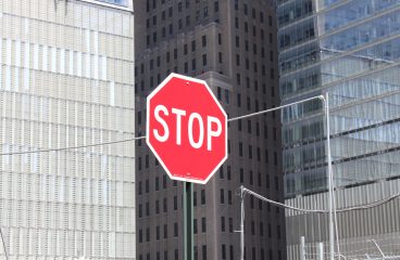 Où installer des panneaux de signalisation ?